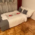 아파트 Bella Casa Economy - Skibowa, Close To Bielany