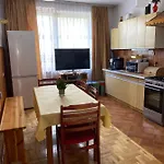Bella Casa Economy - Skibowa, Close To Bielany 아파트 *