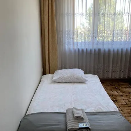 Daire Bella Casa Economy - Skibowa, Close To Bielany Wroclaw