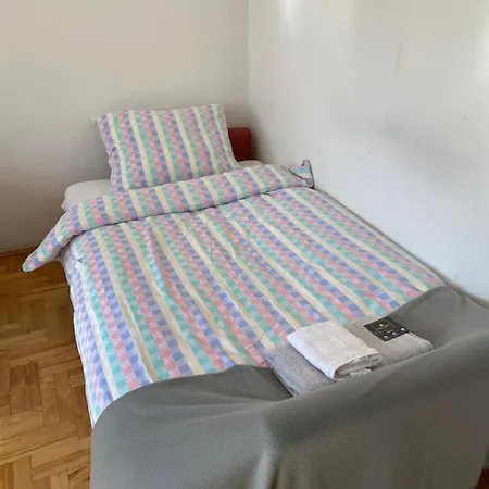 Daire Bella Casa Economy - Skibowa, Close To Bielany