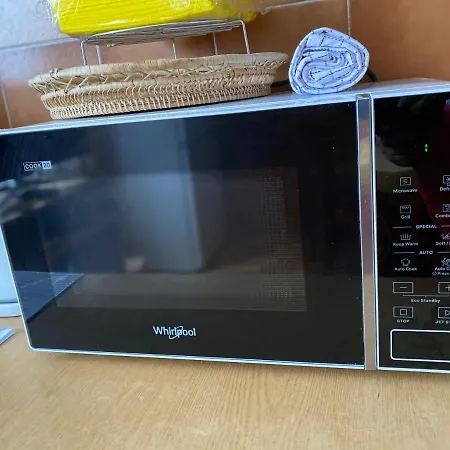 Bella Casa Economy - Skibowa, Close To Bielany Daire *