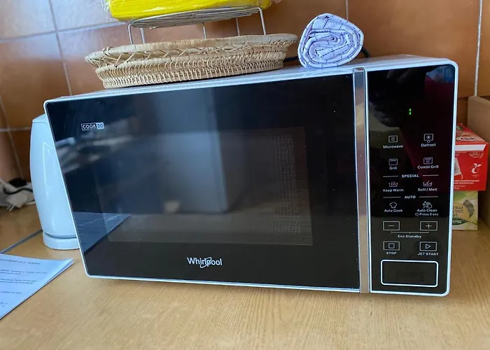 Bella Casa Economy - Skibowa, Close To Bielany Daire *